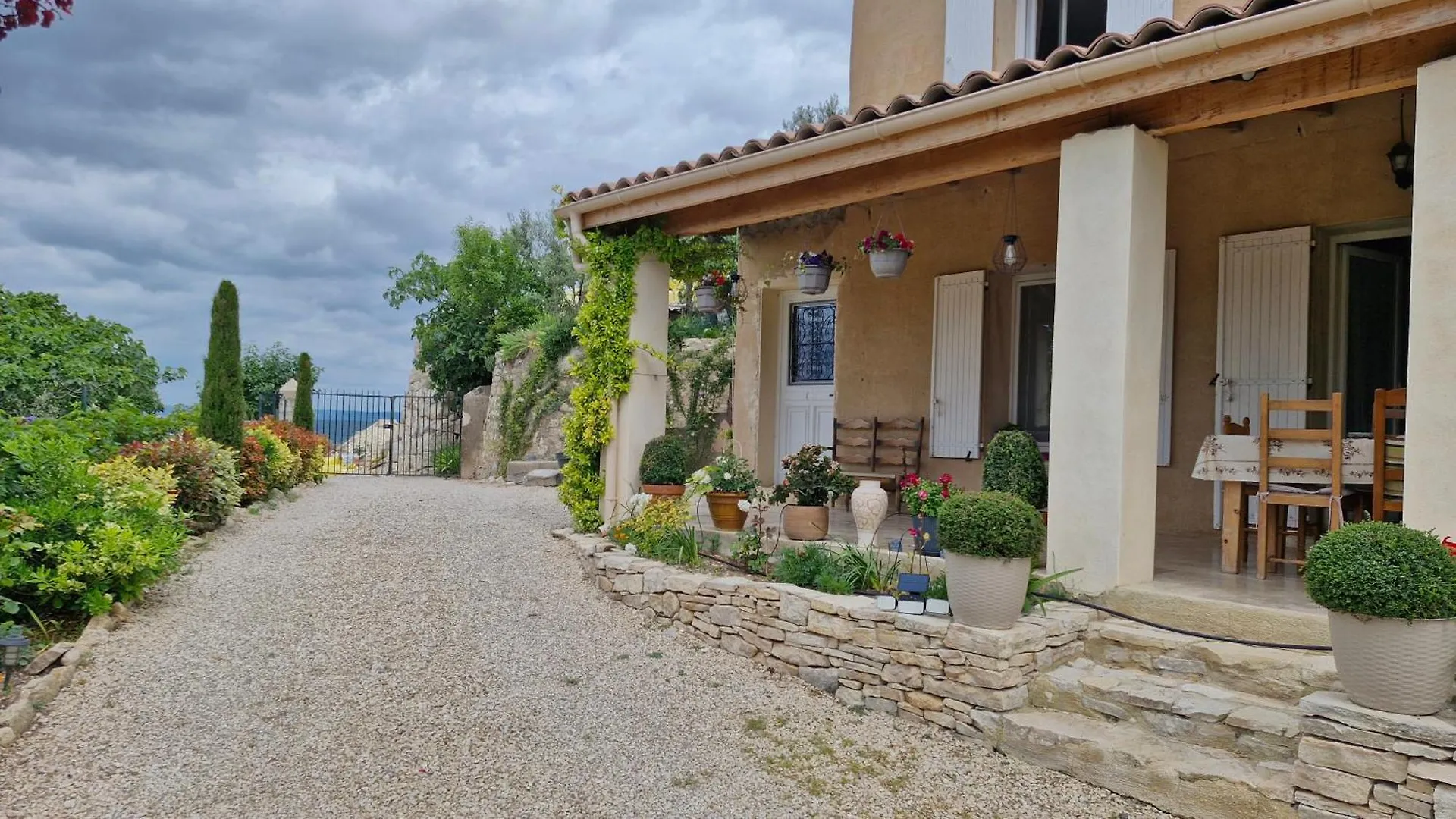Hotel Le Jardin Des Oliviers Apt 0*,
